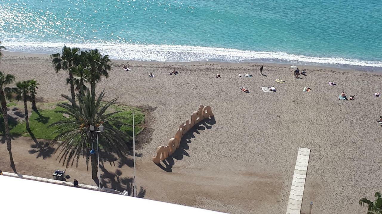 Primera linea de playa 4 Málaga Exterior foto